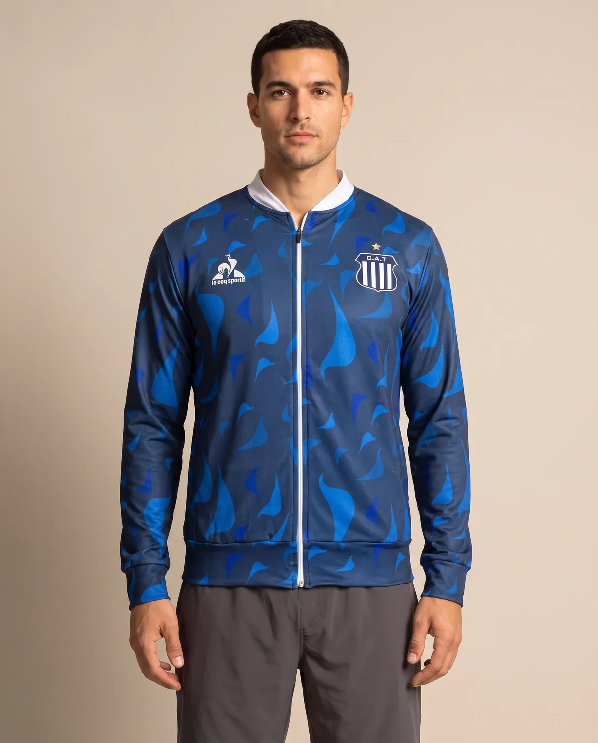 Campera / buzo · Talleres de Córdoba, fabricada por 30 Colores